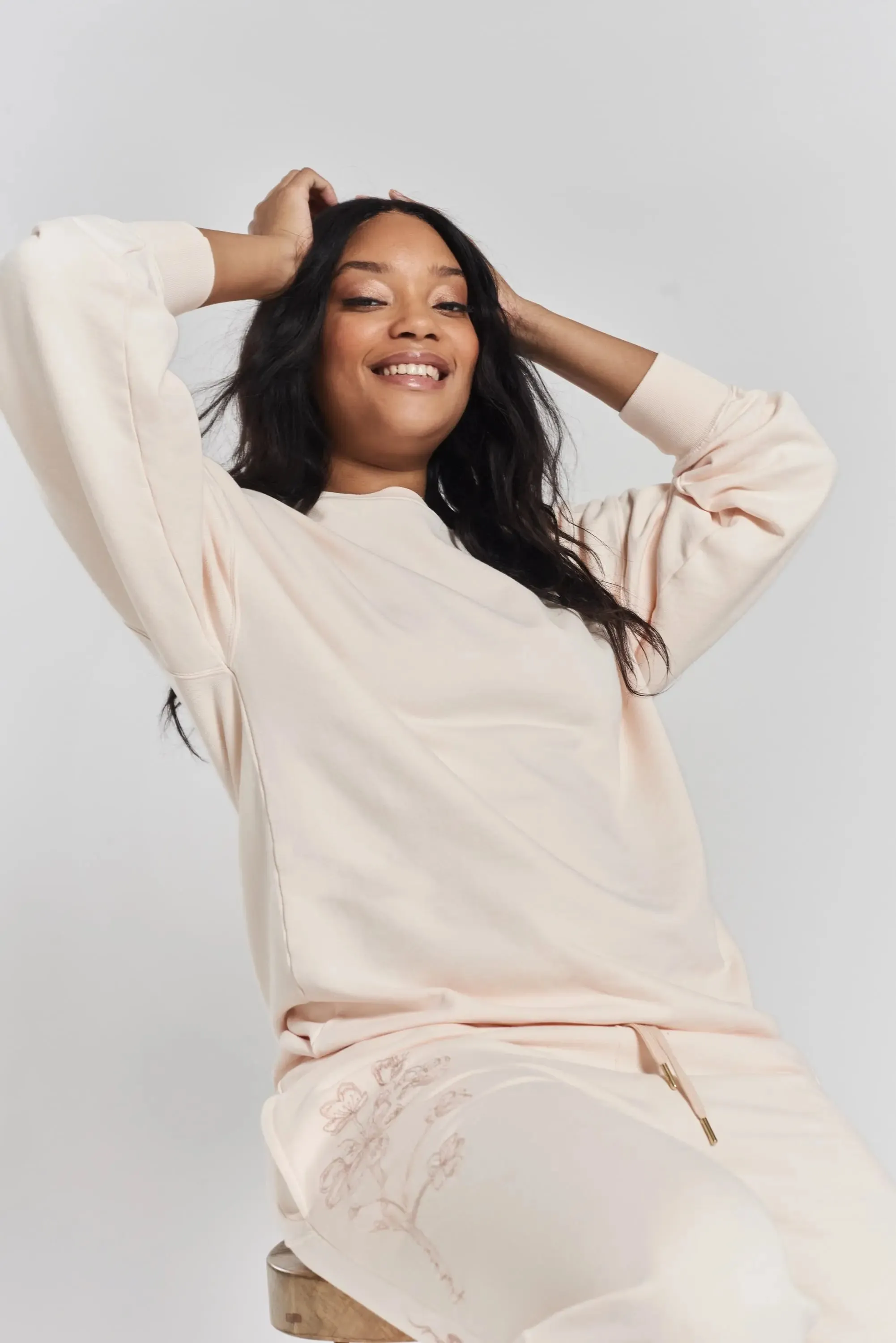 Salix Blossom-Embroidered Ethical-Cotton Sweatshirt - Shoreline Peach