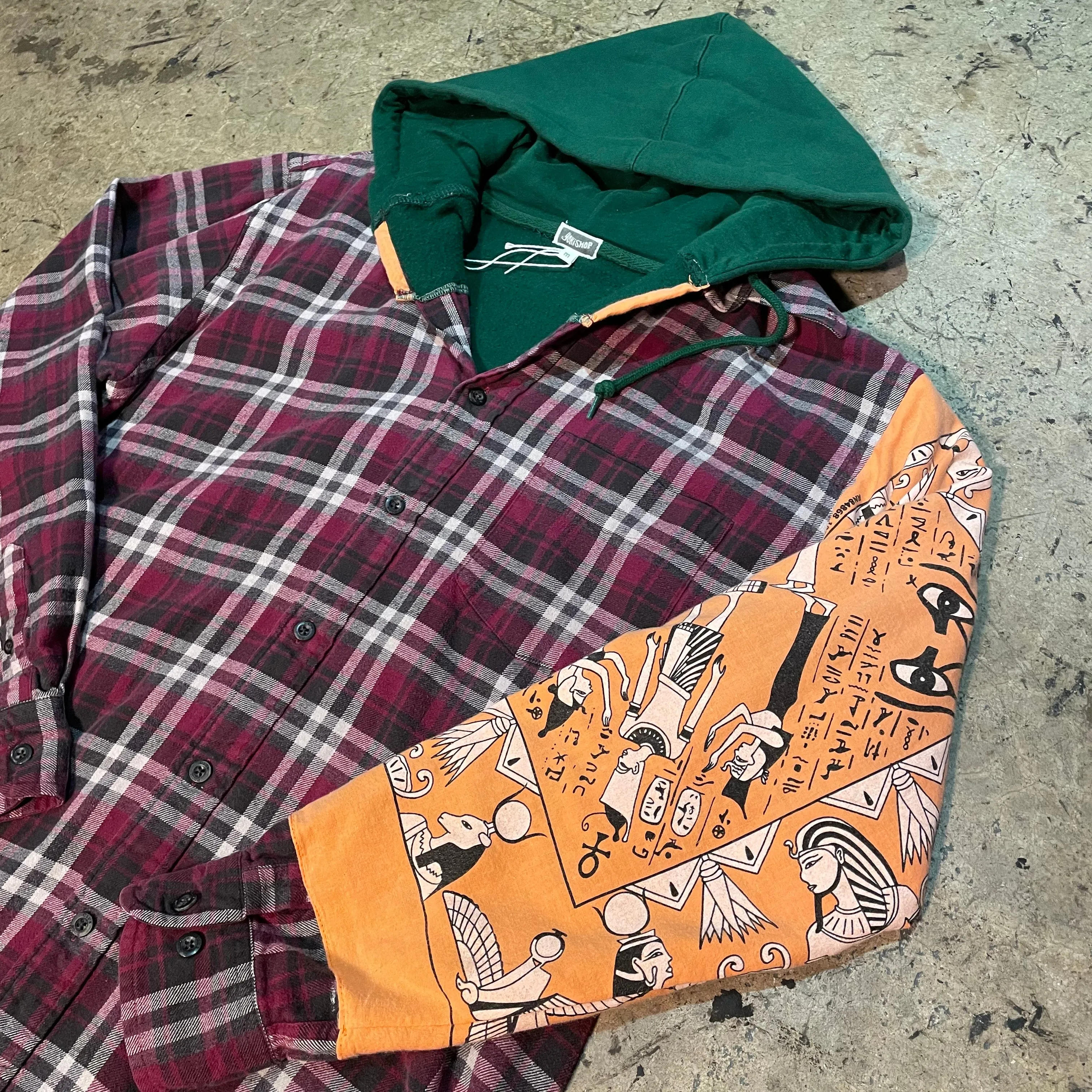 Yokishop - Vintage "Walk Like an Egyptian" Hooded Flannel